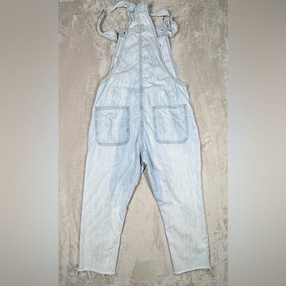 Gap Denim Bleached Wash Light Blue Jean Cropped Raw Hem Cotton Overalls Size XS - Picture 13 of 16